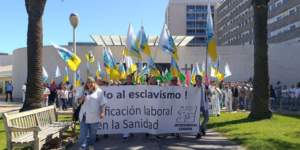 Protesta frente al Hospital Universitario de Canarias