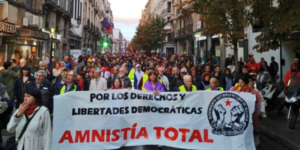 Manifestación por la Amnistía Total convocada por el Movimiento Antirrepresivo de Madrid