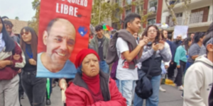 Solidaridad con el Comandante Ramiro en una manifestación