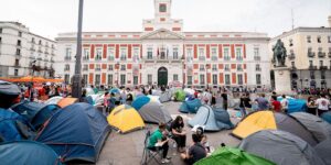 Acampada por la vivienda en Sol