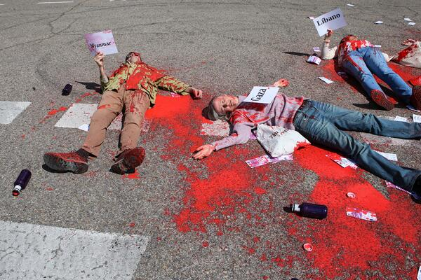Acción contra la Feria Internacional de Defensa y Seguridad