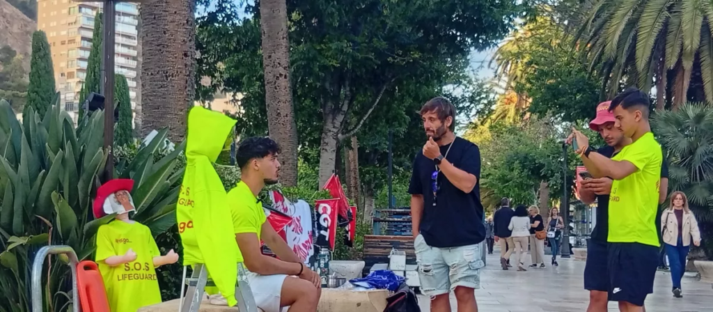 Socorristas en una movilización frente al ayuntamiento de Málaga