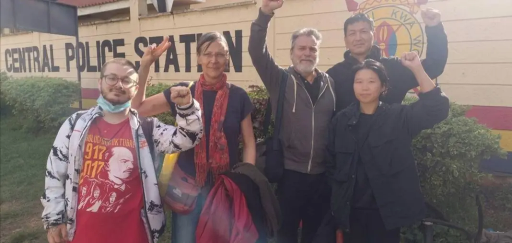Los detenidos de la delegación internacional han sido puestos en libertad