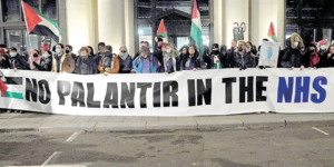 Protesta de sanitarios contra Palantir